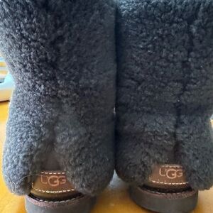 UGG MAYLIN BROWN SHEEPSKIN BOOTS